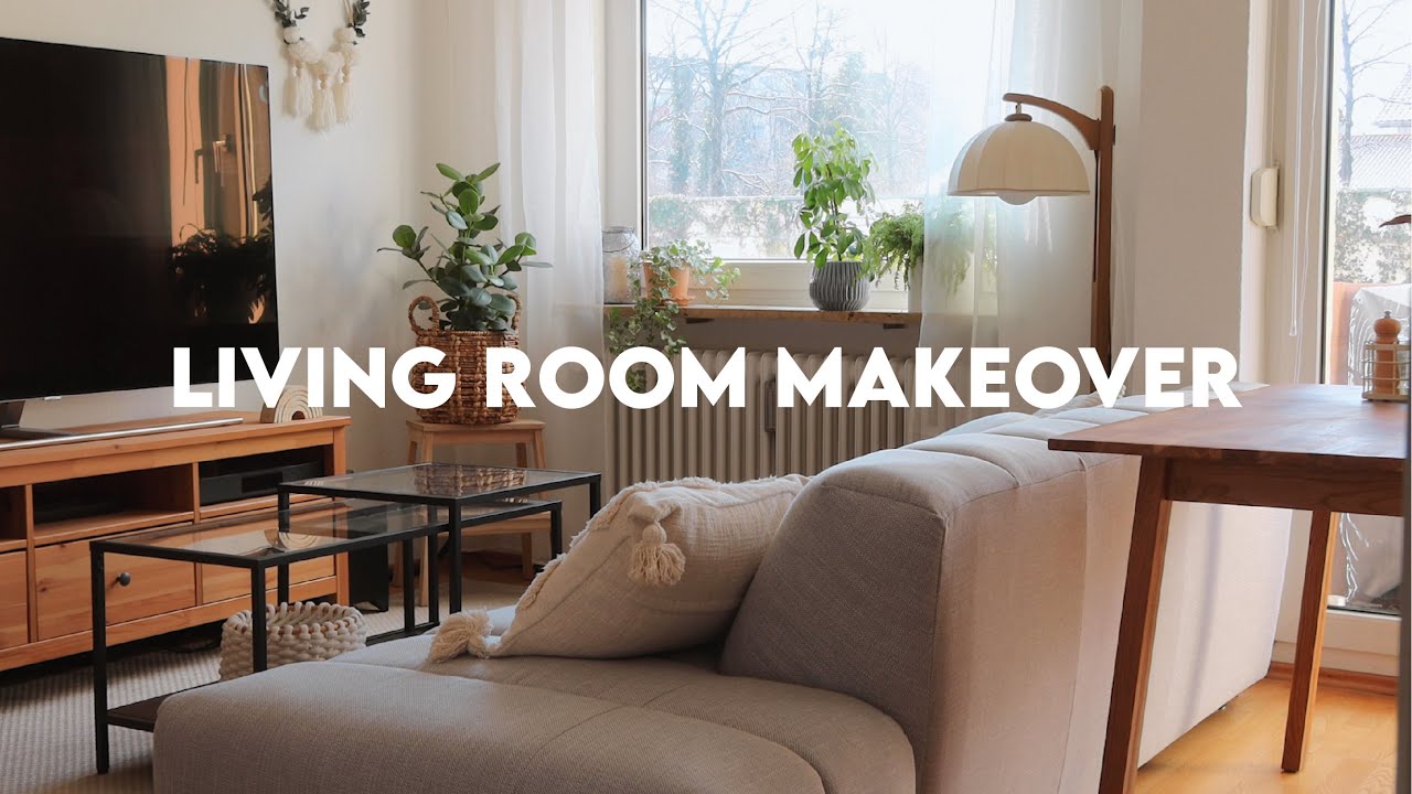 Cozy Living Room Makeover | diy rental-friendly board and batten