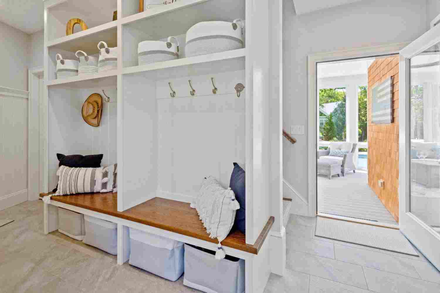 mudroom-addition-ideas-new-england